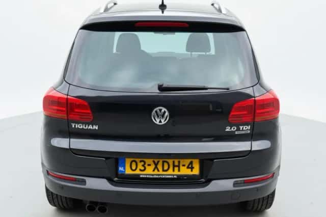 Volkswagen Tiguan (2012) thumbnail 6