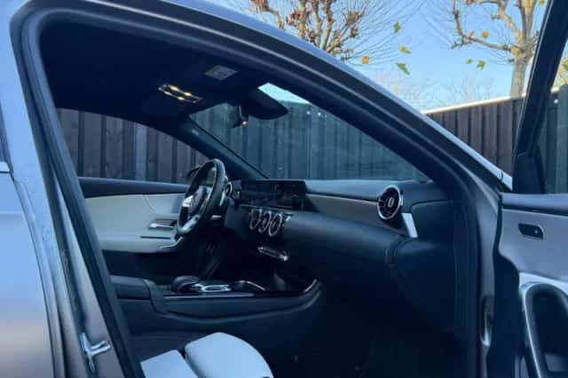 Mercedes-Benz A-Klasse (2020) thumbnail 3