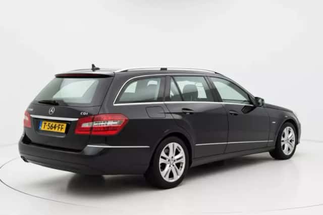 Mercedes-Benz E-Klasse (2011) thumbnail 3