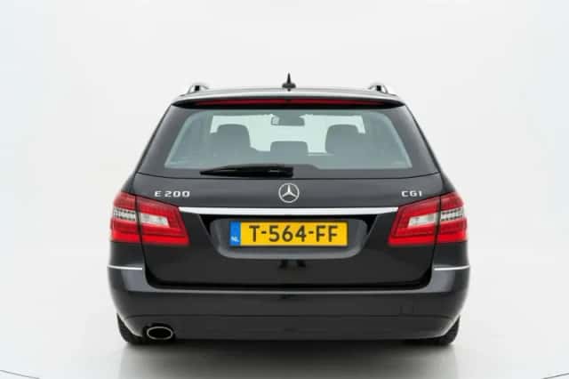Mercedes-Benz E-Klasse (2011) thumbnail 6