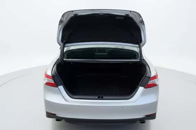 Toyota Camry (2020) thumbnail 4