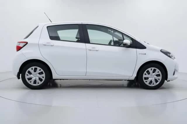Toyota Yaris (2020) thumbnail 6