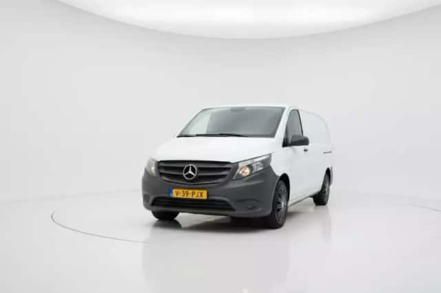 Mercedes-Benz Vito (2020) thumbnail 2