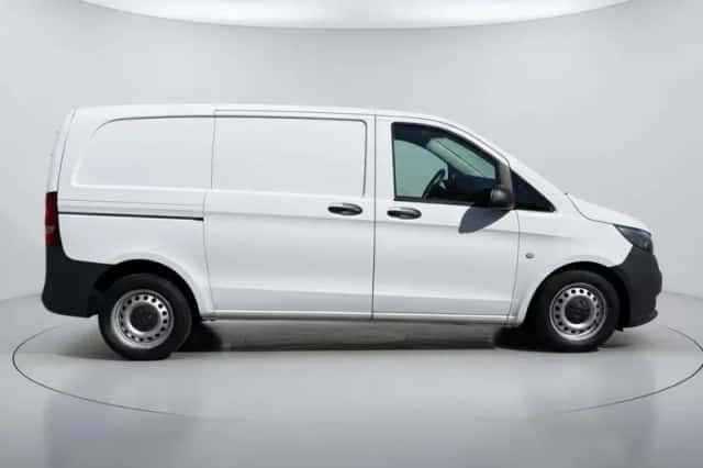 Mercedes-Benz Vito (2020) thumbnail 4