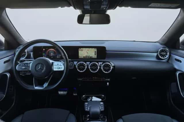 Mercedes-Benz CLA-Klasse (2021) thumbnail 2