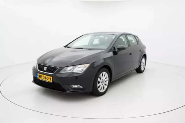 SEAT Leon (2016) thumbnail 2
