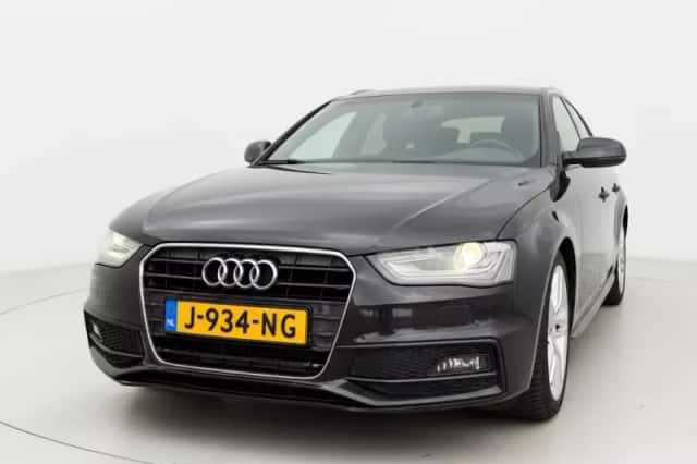 Audi A4 (2012) thumbnail 3