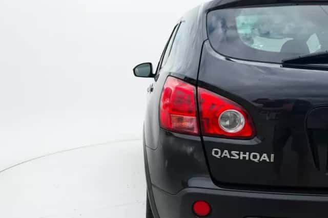 Nissan Qashqai (2008) thumbnail 4