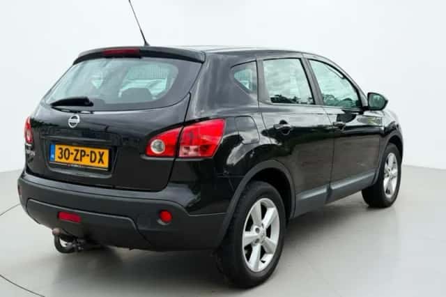 Nissan Qashqai (2008) thumbnail 5
