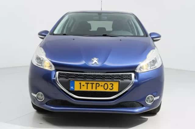 Peugeot 208 (2014) thumbnail 4