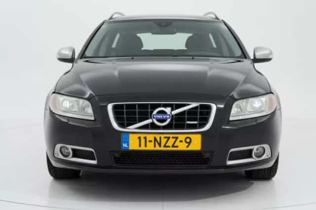 Volvo V70 (2011) thumbnail 3