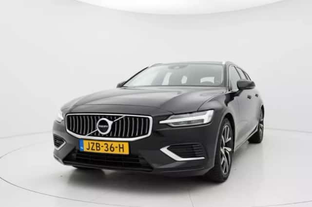Volvo V60 (2021) thumbnail 3
