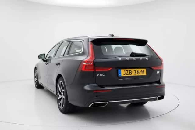 Volvo V60 (2021) thumbnail 5