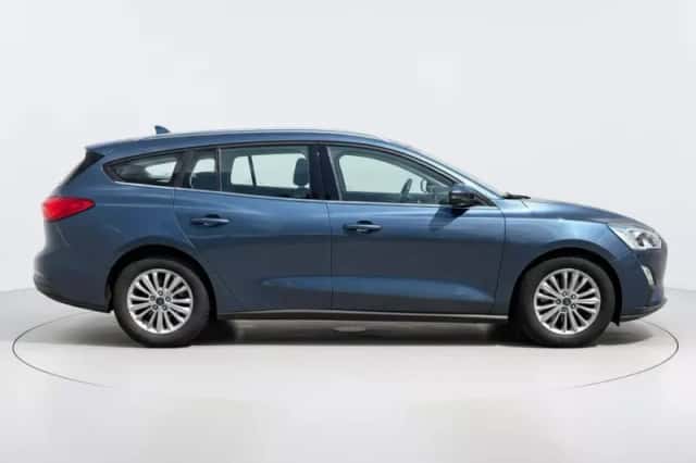 Ford Focus (2019) thumbnail 4