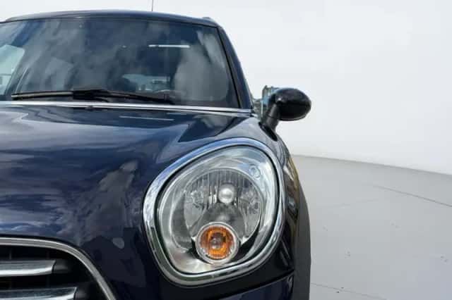 MINI Countryman (2014) thumbnail 2