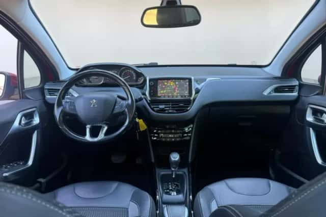 Peugeot 2008 (2018) thumbnail 2