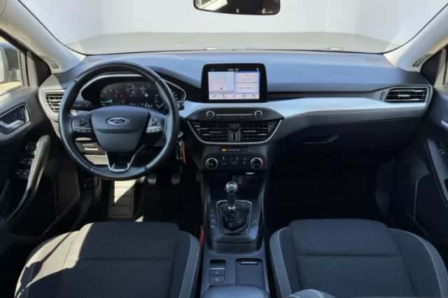 Ford Focus (2019) thumbnail 2