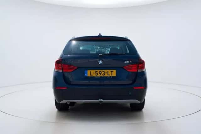 BMW X1 (2010) thumbnail 6
