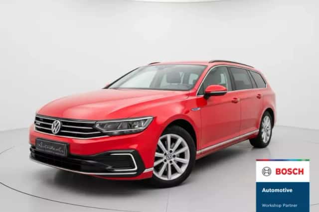 Volkswagen Passat (2021) thumbnail 1