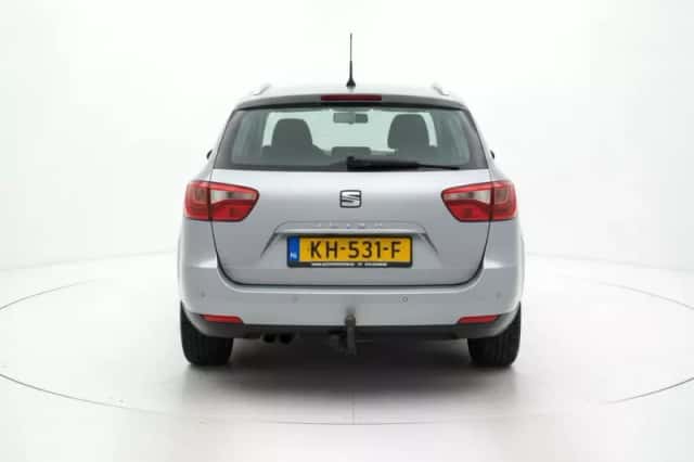 SEAT Ibiza (2016) thumbnail 6