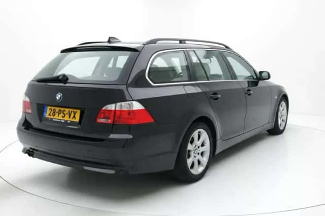 BMW 5-Serie (2004) thumbnail 3