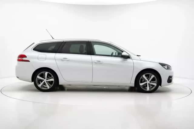 Peugeot 308 (2020) thumbnail 4