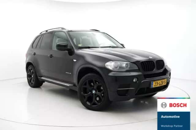 BMW X5 (2010) thumbnail 1