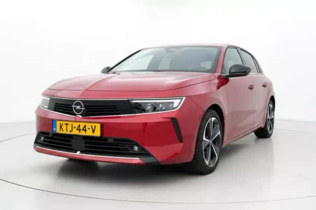 Opel Astra (2022) thumbnail 2
