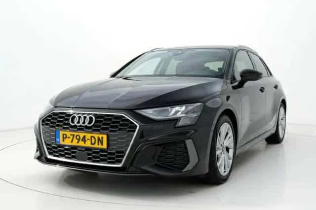 Audi A3 (2021) thumbnail 3