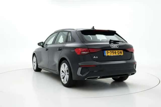 Audi A3 (2021) thumbnail 4
