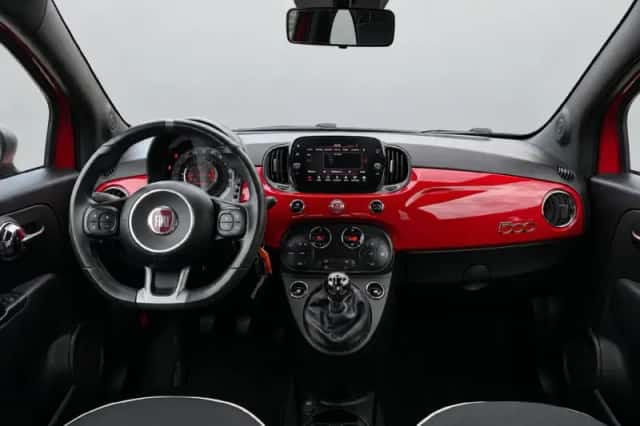 Fiat 500 (2019) thumbnail 2