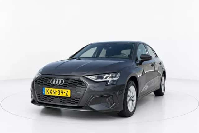 Audi A3 (2023) thumbnail 2