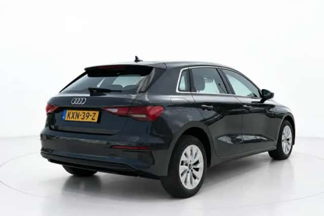 Audi A3 (2023) thumbnail 3
