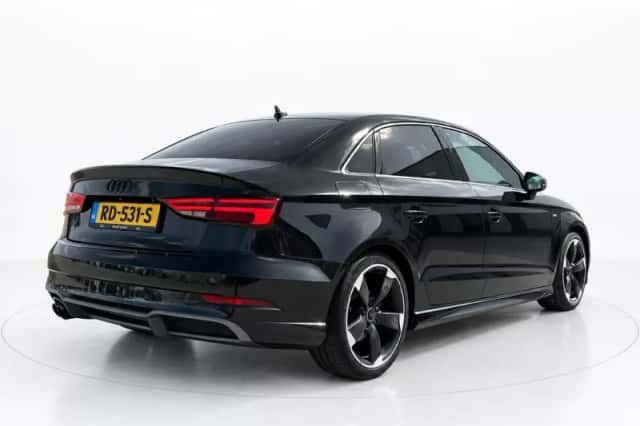 Audi A3 (2017) thumbnail 3