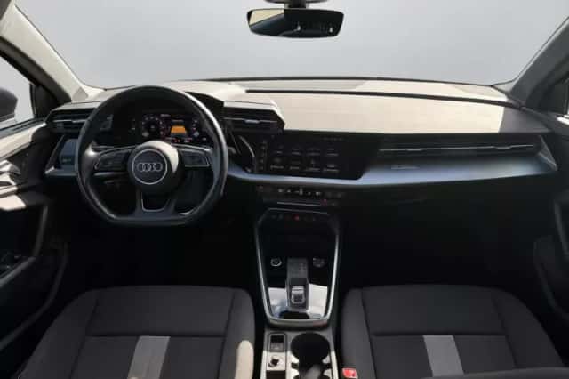 Audi A3 (2021) thumbnail 2