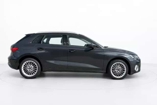 Audi A3 (2021) thumbnail 3