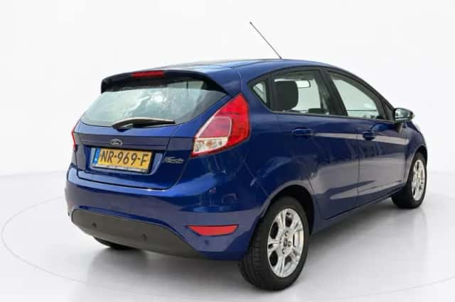 Ford Fiesta (2017) thumbnail 3