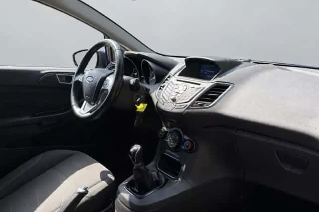 Ford Fiesta (2017) thumbnail 5