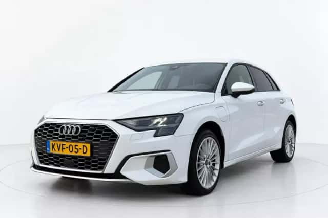 Audi A3 (2021) thumbnail 3
