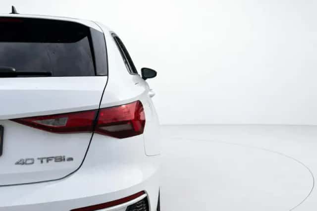 Audi A3 (2021) thumbnail 4