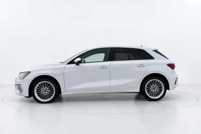 Audi A3 (2021) thumbnail 5