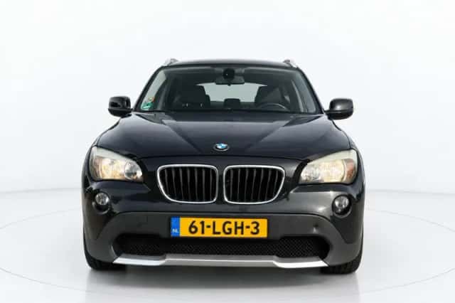 BMW X1 (2010) thumbnail 3