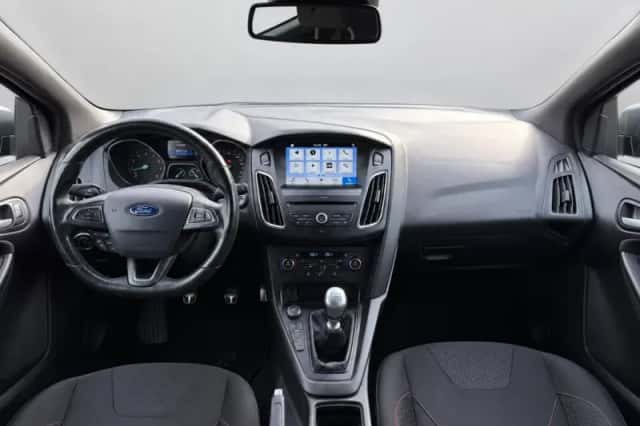 Ford Focus (2017) thumbnail 2
