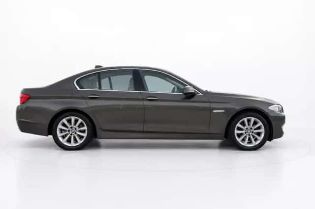 BMW 5-Serie (2011) thumbnail 6