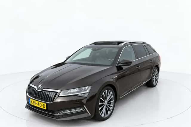 Škoda Superb (2020) thumbnail 4