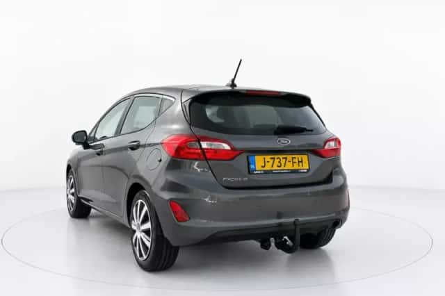 Ford Fiesta (2020) thumbnail 2