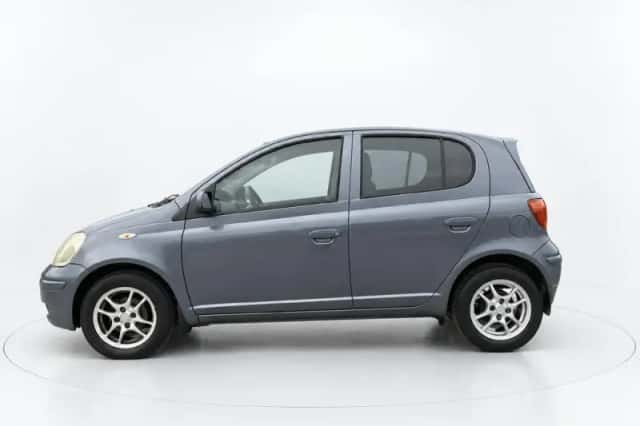 Toyota Yaris (2005) thumbnail 3