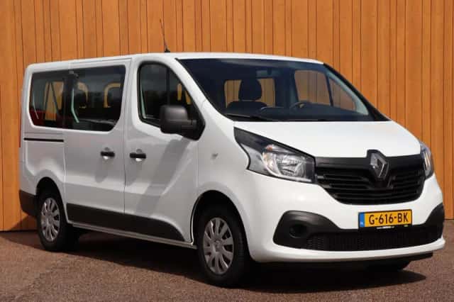 Renault Trafic (2019) thumbnail 2