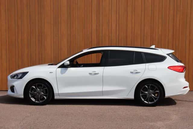 Ford Focus (2019) thumbnail 3