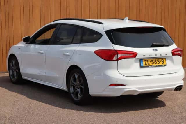 Ford Focus (2019) thumbnail 4